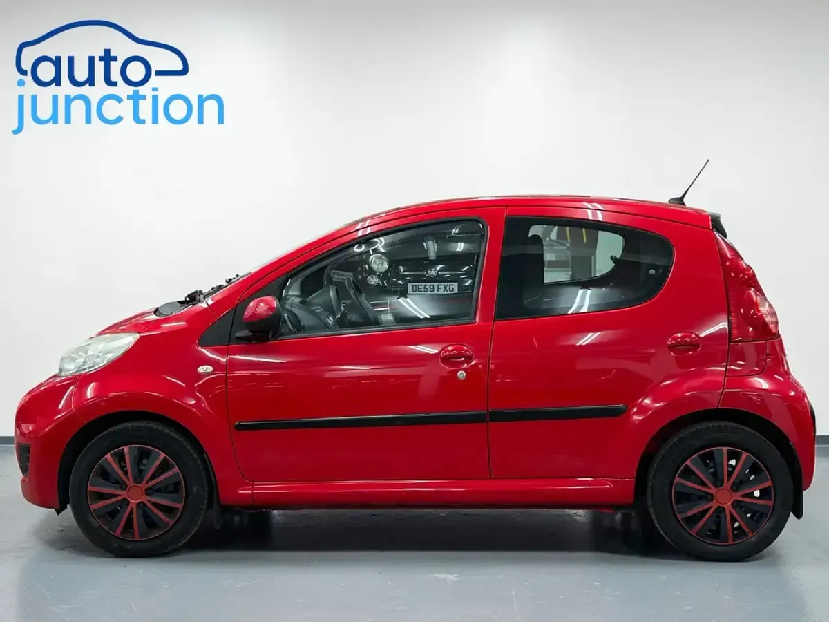 Second-hand Peugeot 107 2009 Roșu Hatchback