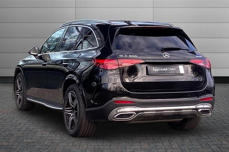 Used Mercedes GLC300 AMG Line Premium 258 HP (189 kW) 2025 Obsidian black Estate