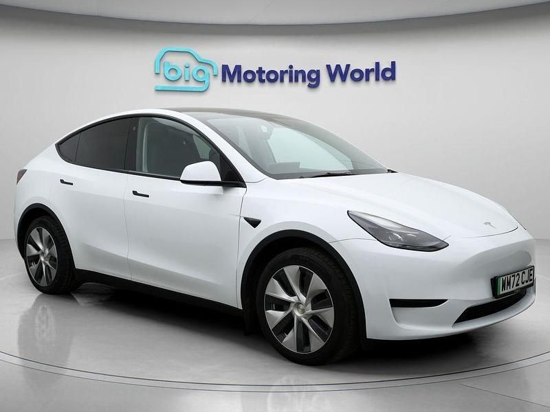 White Used 2022 Tesla Model Y RWD SUV | £20,600 (Fair price) - Image 1/4