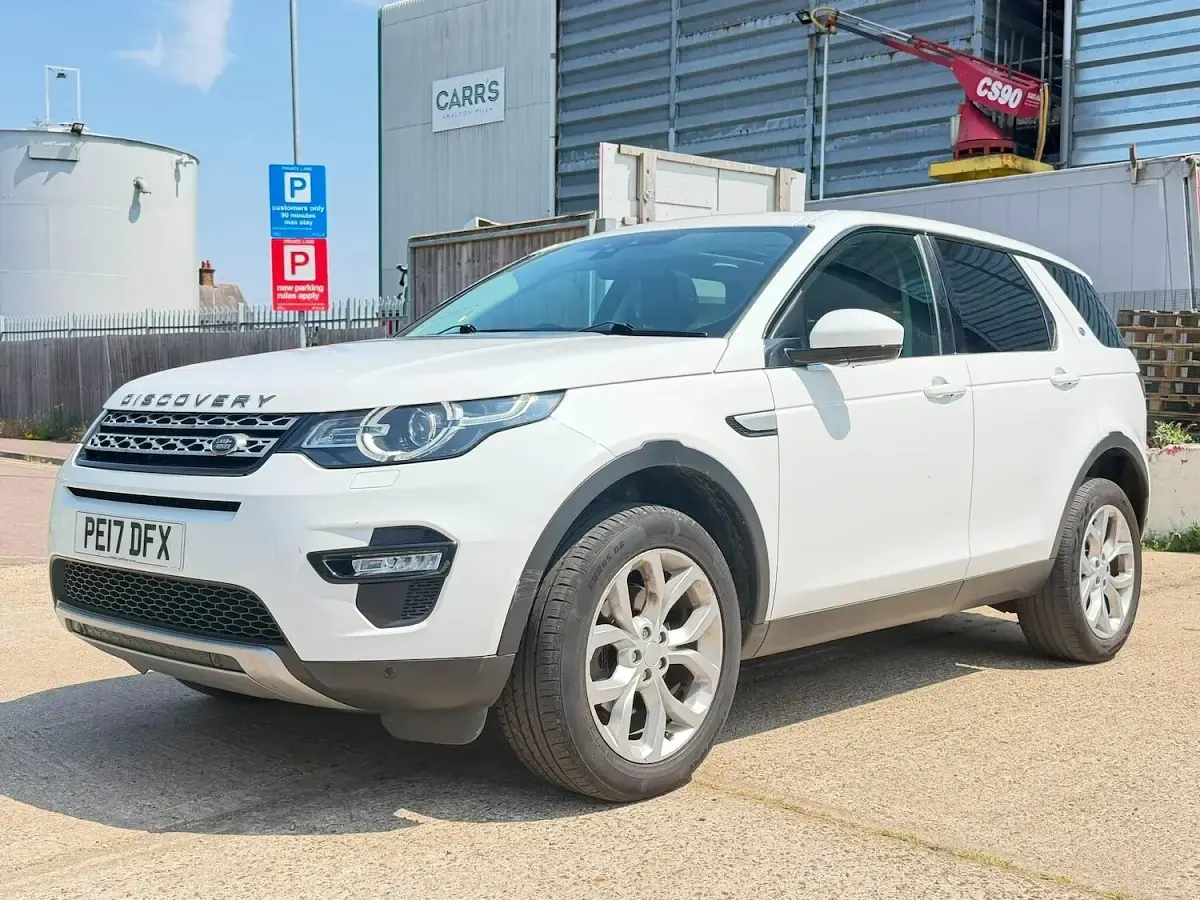 Used Land Rover Discovery 5 HSE 2017 White SUV