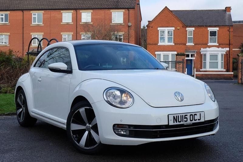 Used VW Beetle Design 105 HP (77 kW) 2015 White Hatchback