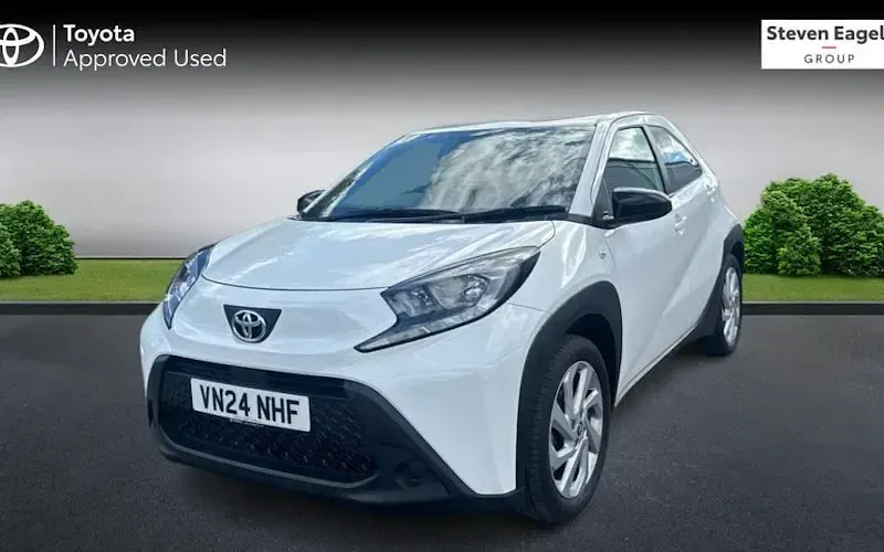 Used Toyota Aygo X PURE 72 HP (52 kW) 2025 SUV