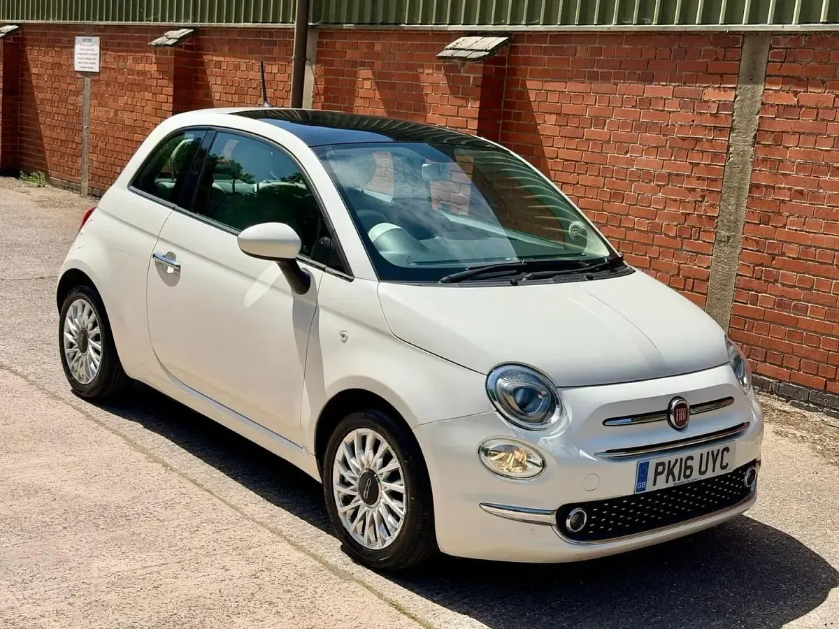 Used Fiat 500 Lounge 2016 White Hatchback