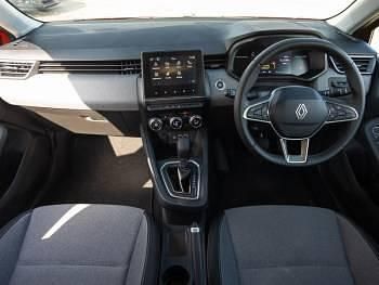 Used Renault Clio V Evolution 143 HP (105 kW) 2024 Red Hatchback