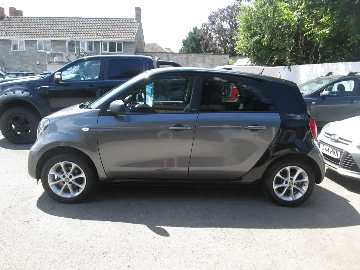Used Smart ForFour Passion 71 HP (52 kW) 2017 Grey Hatchback