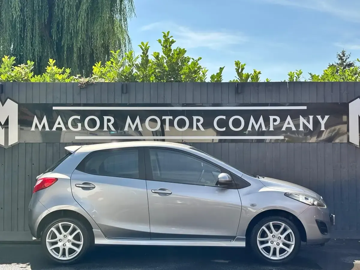 Used Mazda 2 84 HP (61 kW) 2013 Silver Hatchback