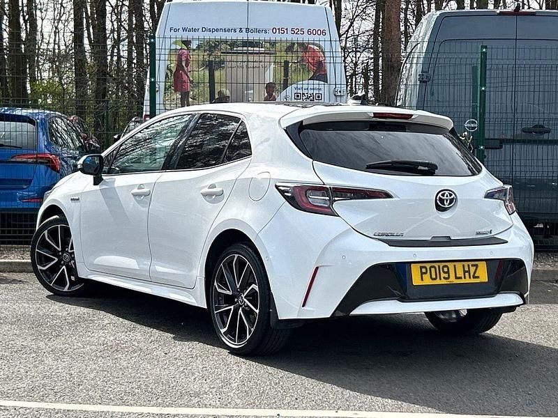 Usado Toyota Corolla 122 HP (89 kW) 2019 Branco Citadino