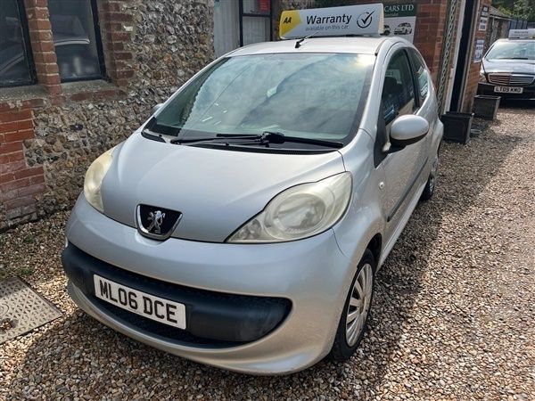 Silver Used 2006 Peugeot 107 Hatchback | £2,295 (Fair price) - Image 1/1