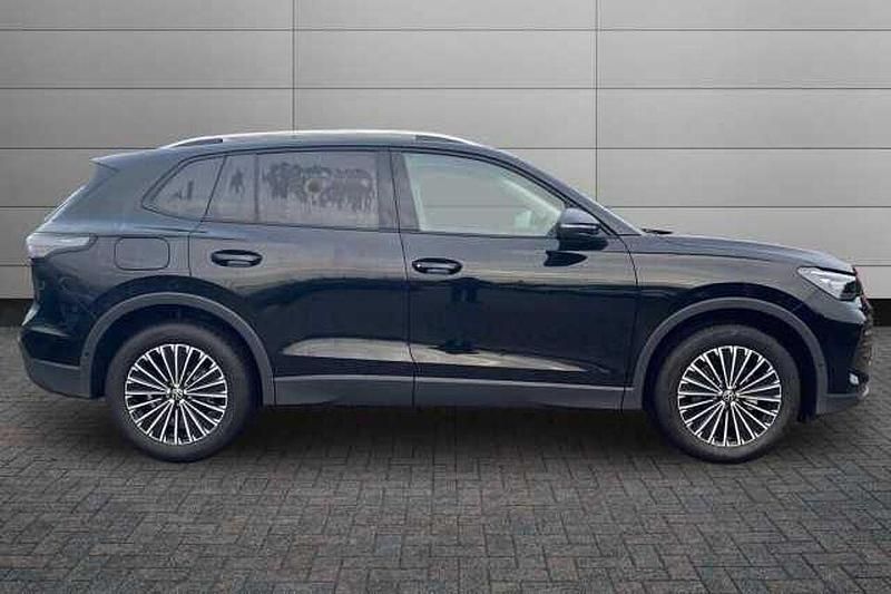 New VW Tiguan Match 150 HP (110 kW) 2025 Grenadilla black SUV