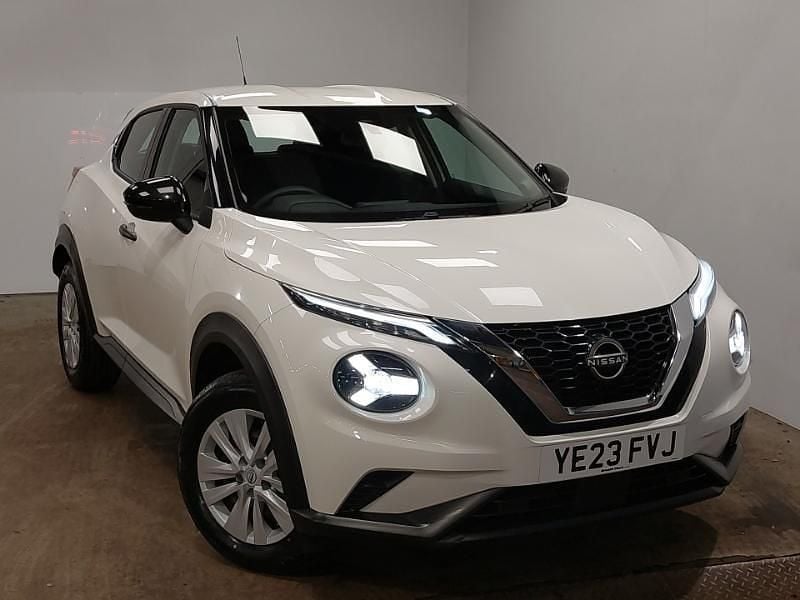 White Used 2023 Nissan Juke Visia SUV | £13,998 (Fair price) - Image 1/4