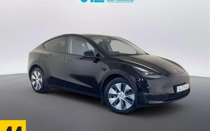 Used Tesla Model Y Long Range AWD 286 kW (389 HP) 2025 SUV