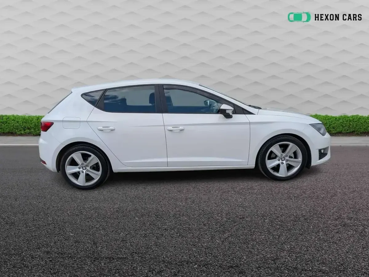 Used Seat Leon FR 150 HP (110 kW) 2014 White Hatchback