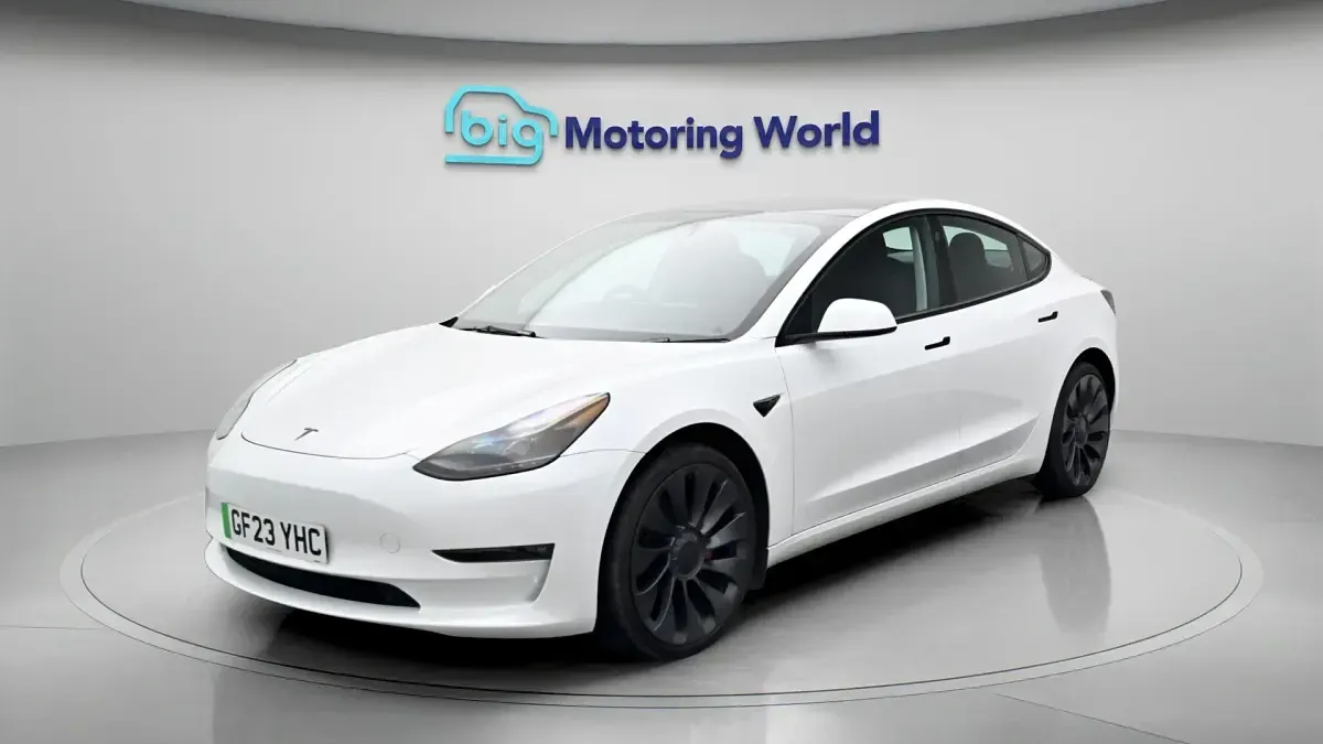 Used Tesla Model 3 Performance 461 kW (627 HP) 2023 White Sedan