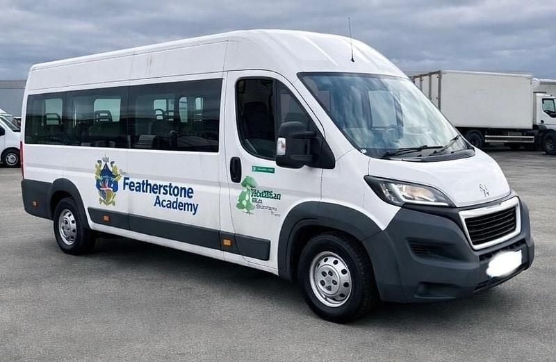 Used Peugeot Boxer 130 HP (95 kW) 2015 White Van