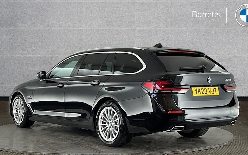 Used BMW 530e Comfort Edition 292 HP (214 kW) 2023 Black Estate