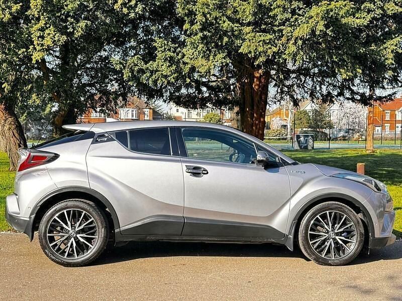 Used Toyota C-HR 2017 Silver SUV