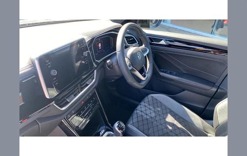 Used VW T-Roc R-line 150 HP (110 kW) 2025 Black SUV