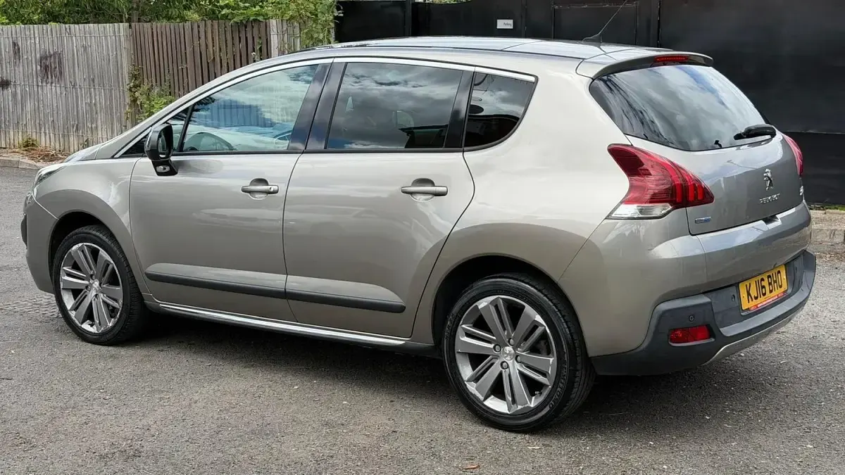 Used Peugeot 3008 Allure 2016 Grey Hatchback