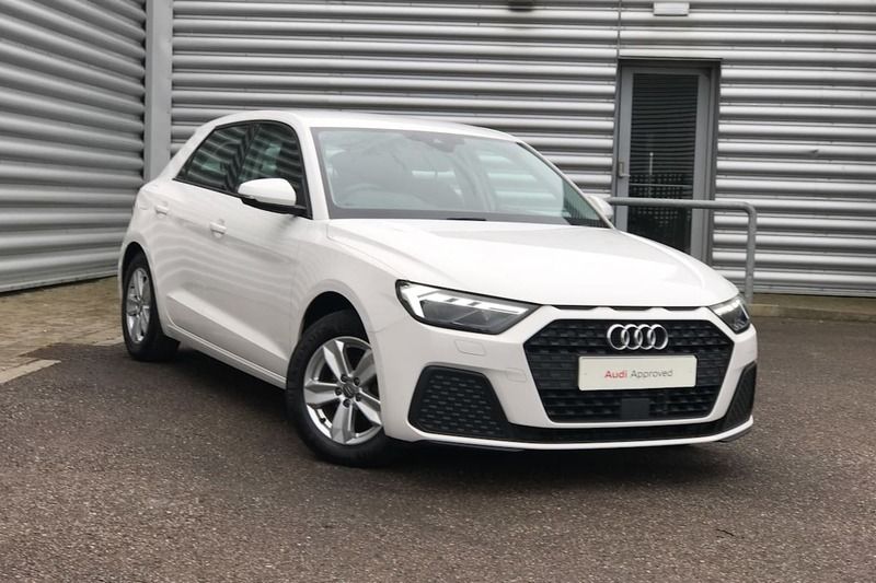 Used Audi A1 Design 94 HP (69 kW) 2020 White Hatchback