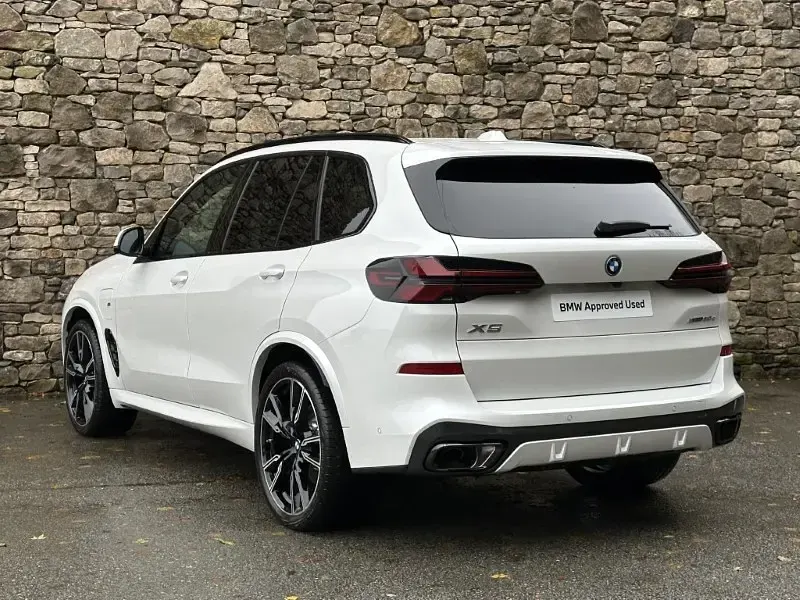 Used BMW X5 M M Sport 483 HP (355 kW) 2026 White SUV