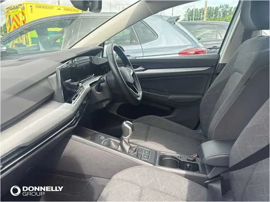 Used VW Golf VIII 130 HP (95 kW) 2023