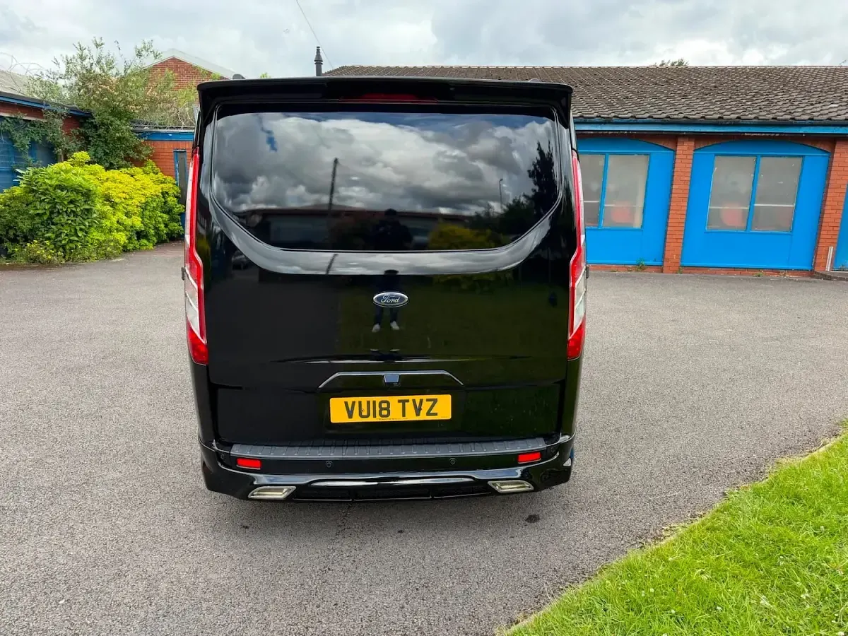 Used Ford Transit Custom Limited 170 HP (125 kW) 2018 Black Van