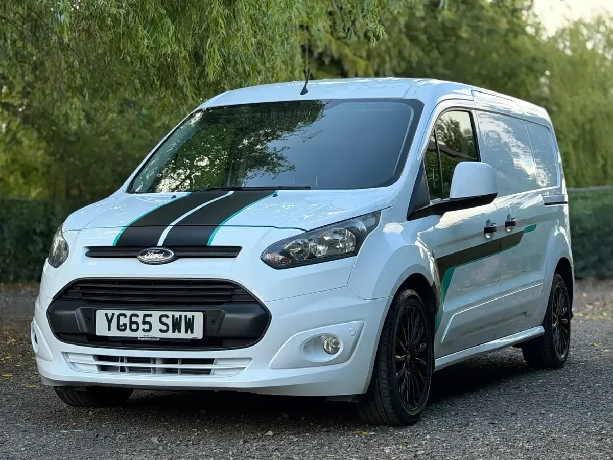 Used Ford Transit Connect 95 HP (69 kW) 2015 White MPV