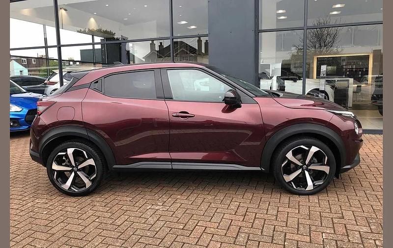 Used Nissan Juke Tekna 112 HP (82 kW) 2023 Red SUV
