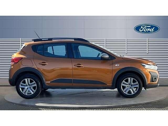 Used Dacia Sandero Expression 90 HP (66 kW) 2023 Orange SUV