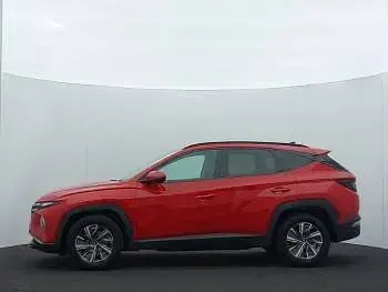 Used Hyundai Tucson SE 150 HP (110 kW) 2023 Red SUV