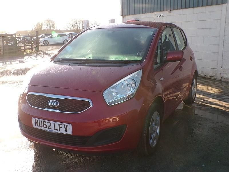 Used Kia Venga Air 89 HP (65 kW) 2012 Red Hatchback