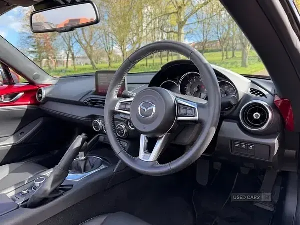 Used Mazda MX5 Inclusive 184 HP (135 kW) 2022 Red Cabriolet