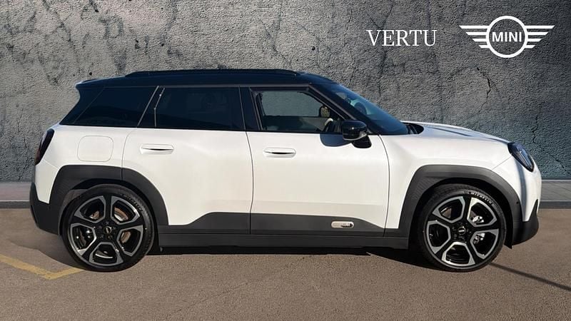 New Mini Aceman Classic 160 kW (218 HP) 2025 SUV