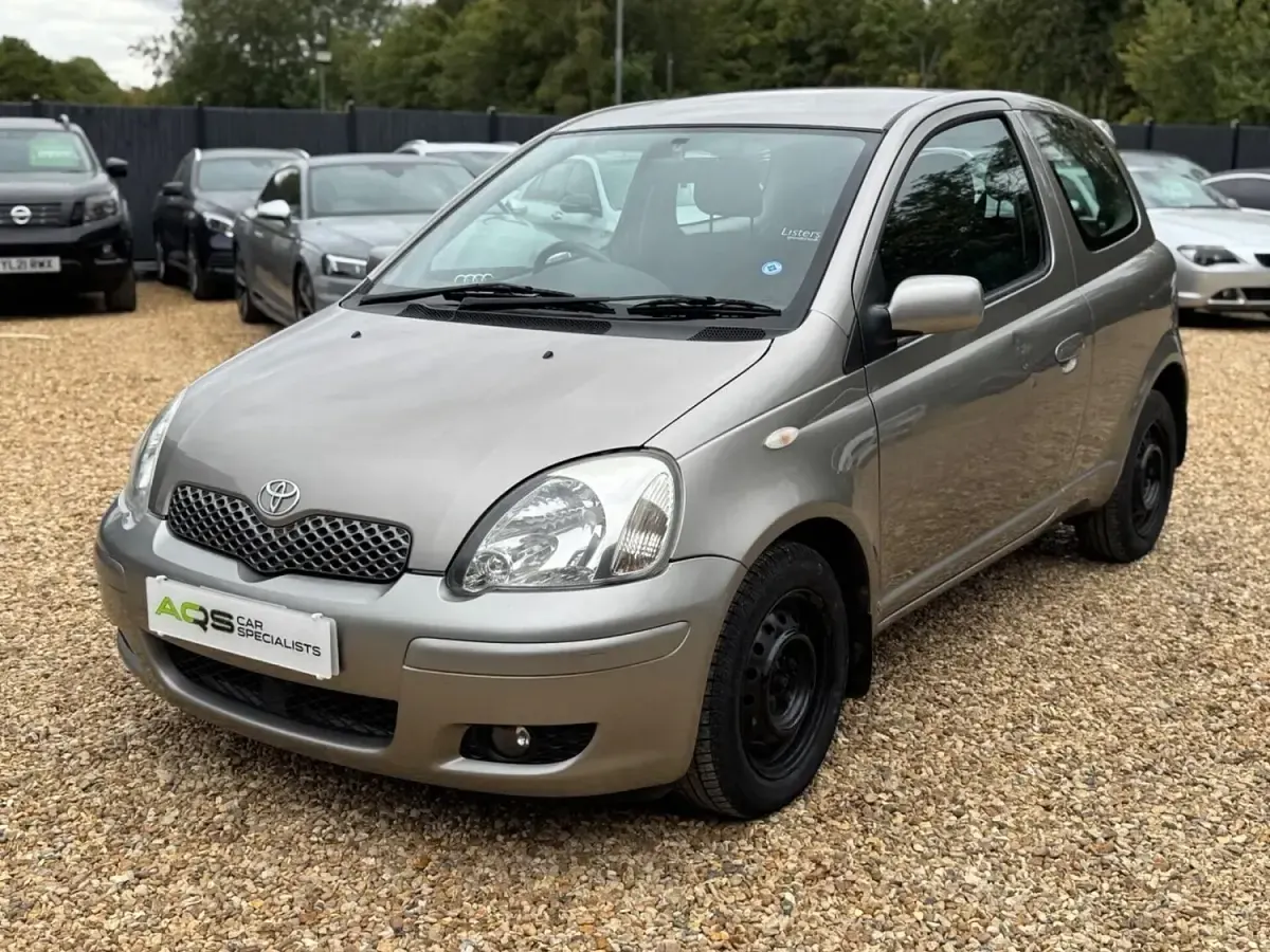 Used Toyota Yaris 2005 Grey Hatchback