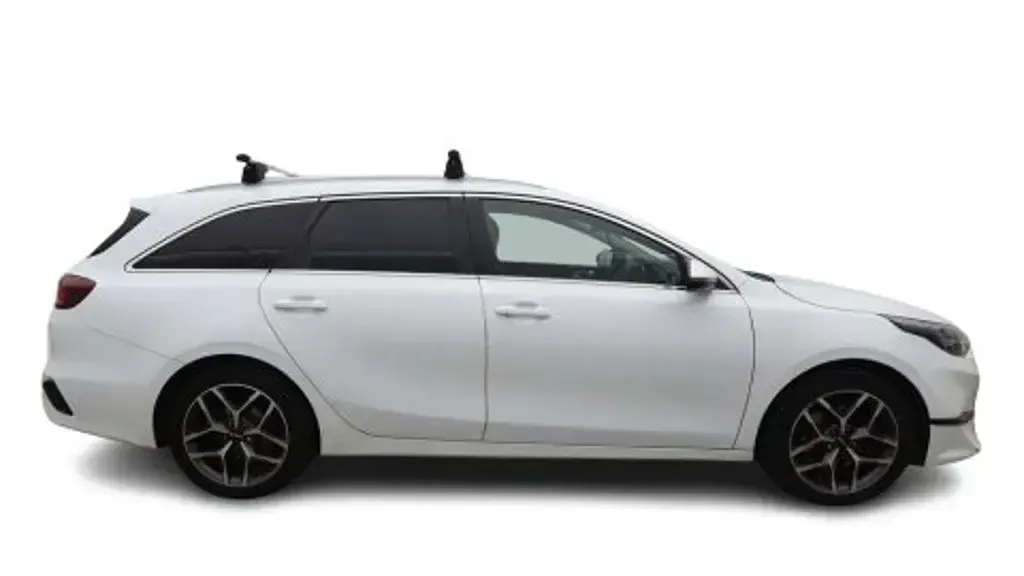 Used Kia Ceed 2023 White Hatchback
