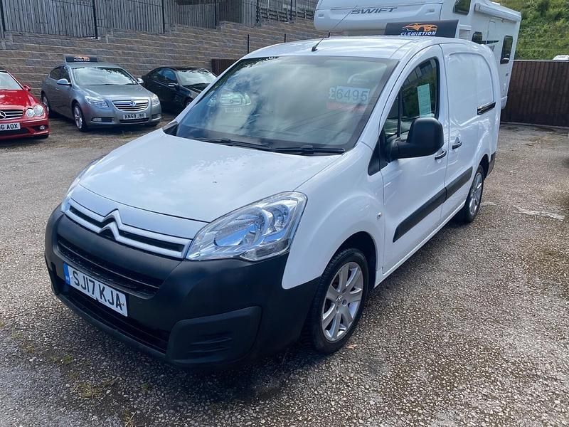 Używany Citroën Berlingo 2017 Biały Minivan