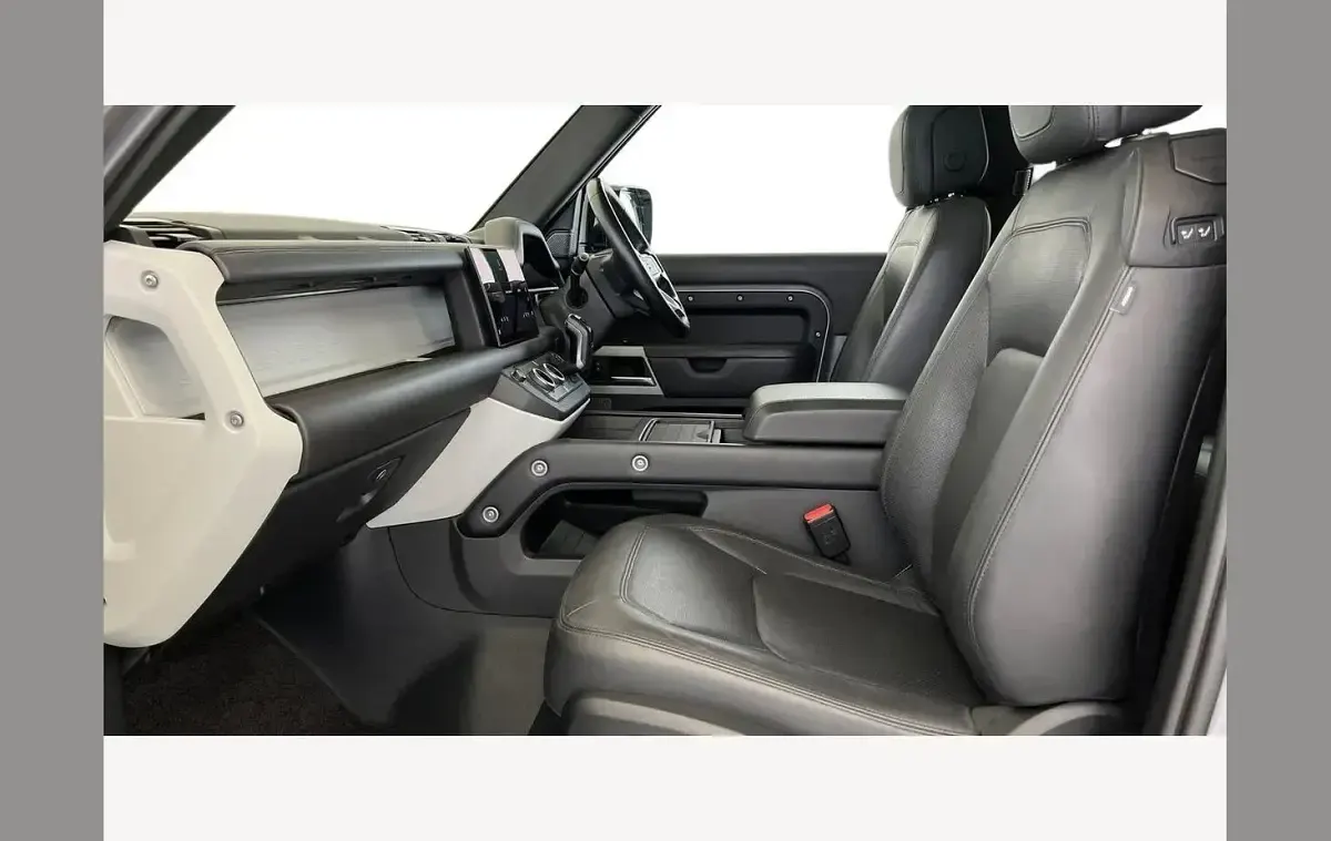 Used Land Rover Defender HSE 250 HP (183 kW) 2022 Grey SUV