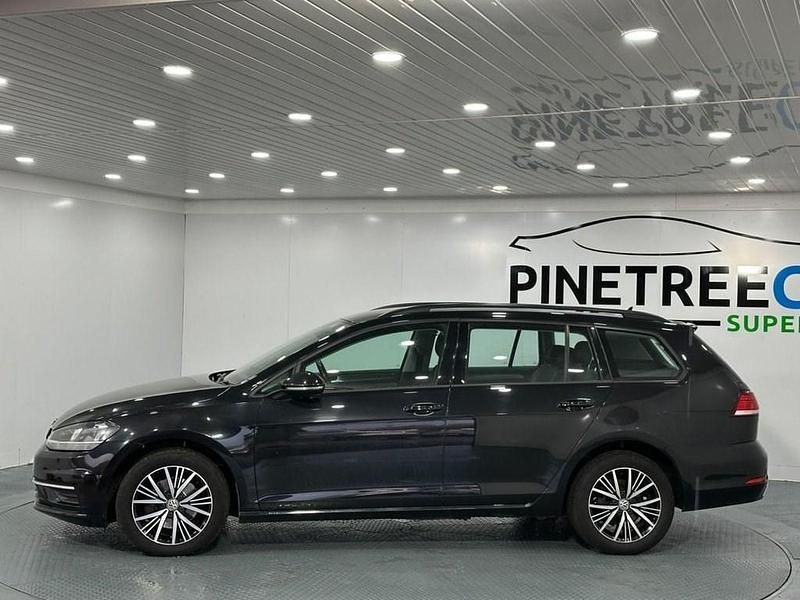Usado VW Golf VII SE 115 HP (84 kW) 2018 Preto Carrinha