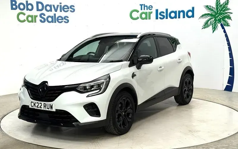 Used Renault Captur Rive Gauche 91 HP (66 kW) 2022 White SUV