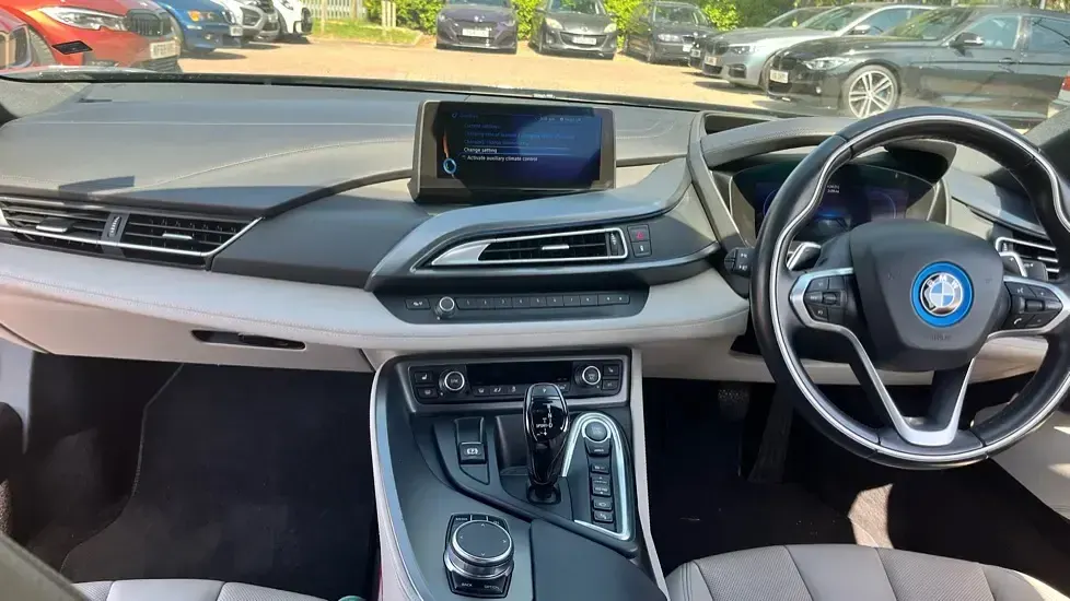 Used BMW i8 Comfort Edition 362 HP (266 kW) 2017 Silver Coupe