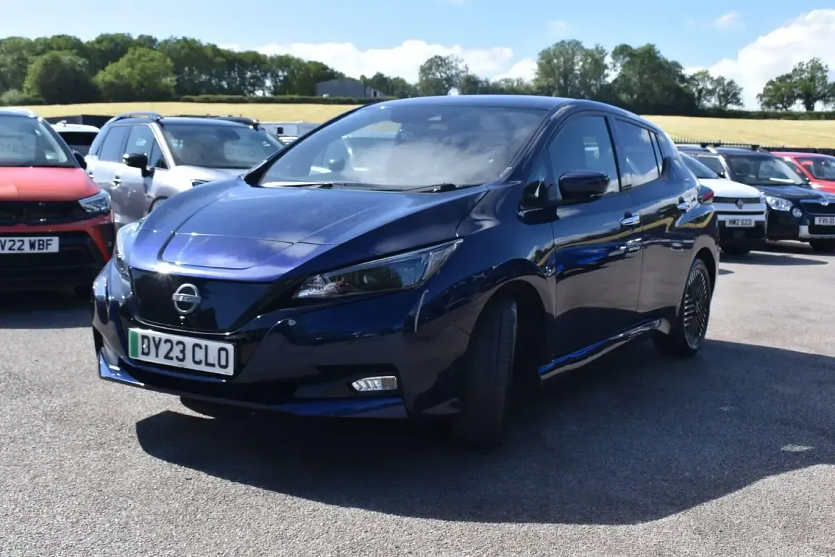 Used Nissan Leaf Tekna 110 kW (150 HP) 2023 Blue Hatchback