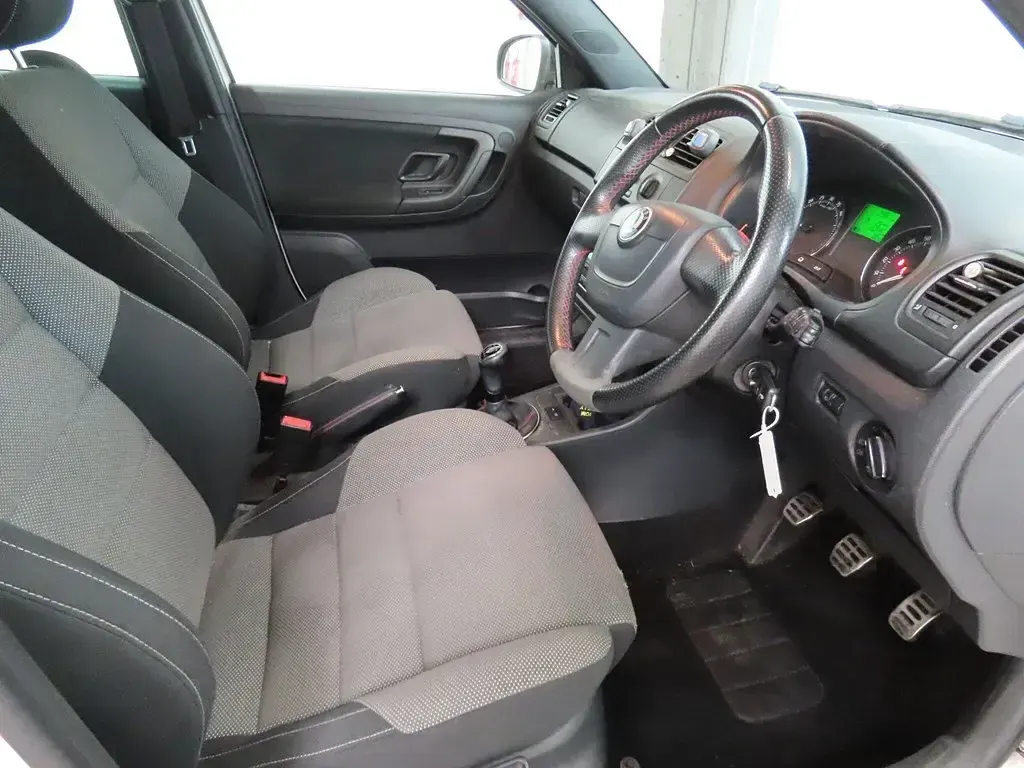 Używany Skoda Fabia Monte Carlo 2013 Biały Hatchback