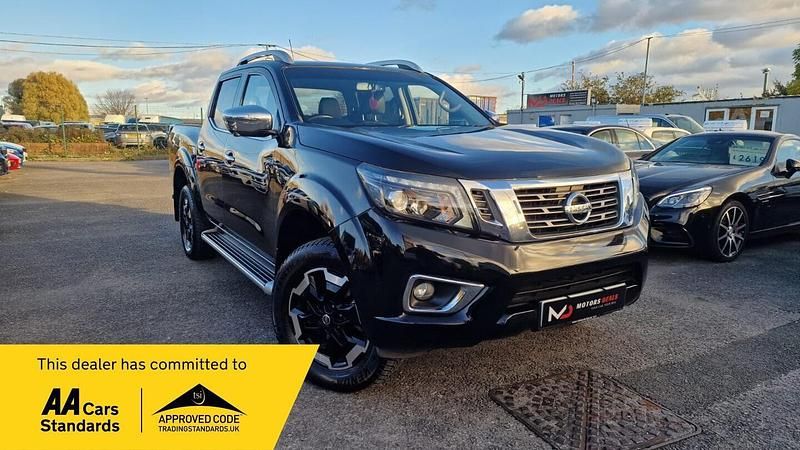 Black Used 2019 Nissan Navara Tekna Pickup | £16,795 (A bit pricey) - Image 1/3