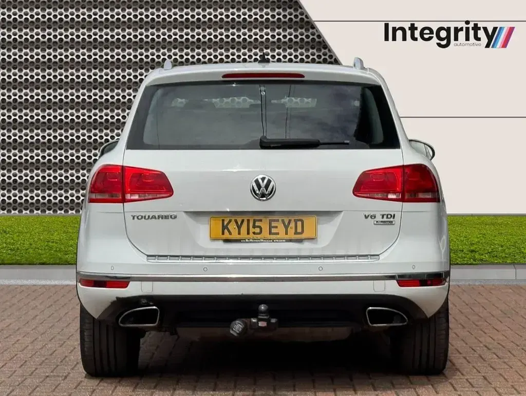 Used VW Touareg SE 262 HP (192 kW) 2015 White SUV
