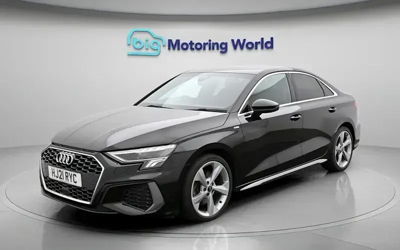 Używany Audi A3 S-Line 110 KM (80 kW) 2024 Sedan/Limuzyna