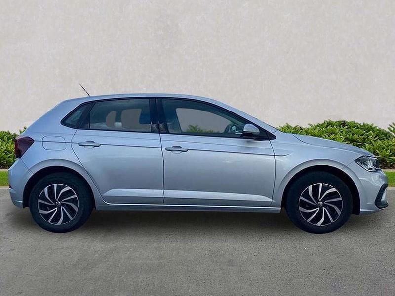Second-hand VW Polo Life 95 CP (69 kW) 2022 Argintiu Hatchback