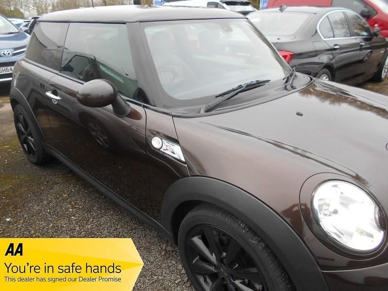 Usado Mini Cooper S Hatch 175 HP (128 kW) 2009 Castanho Citadino