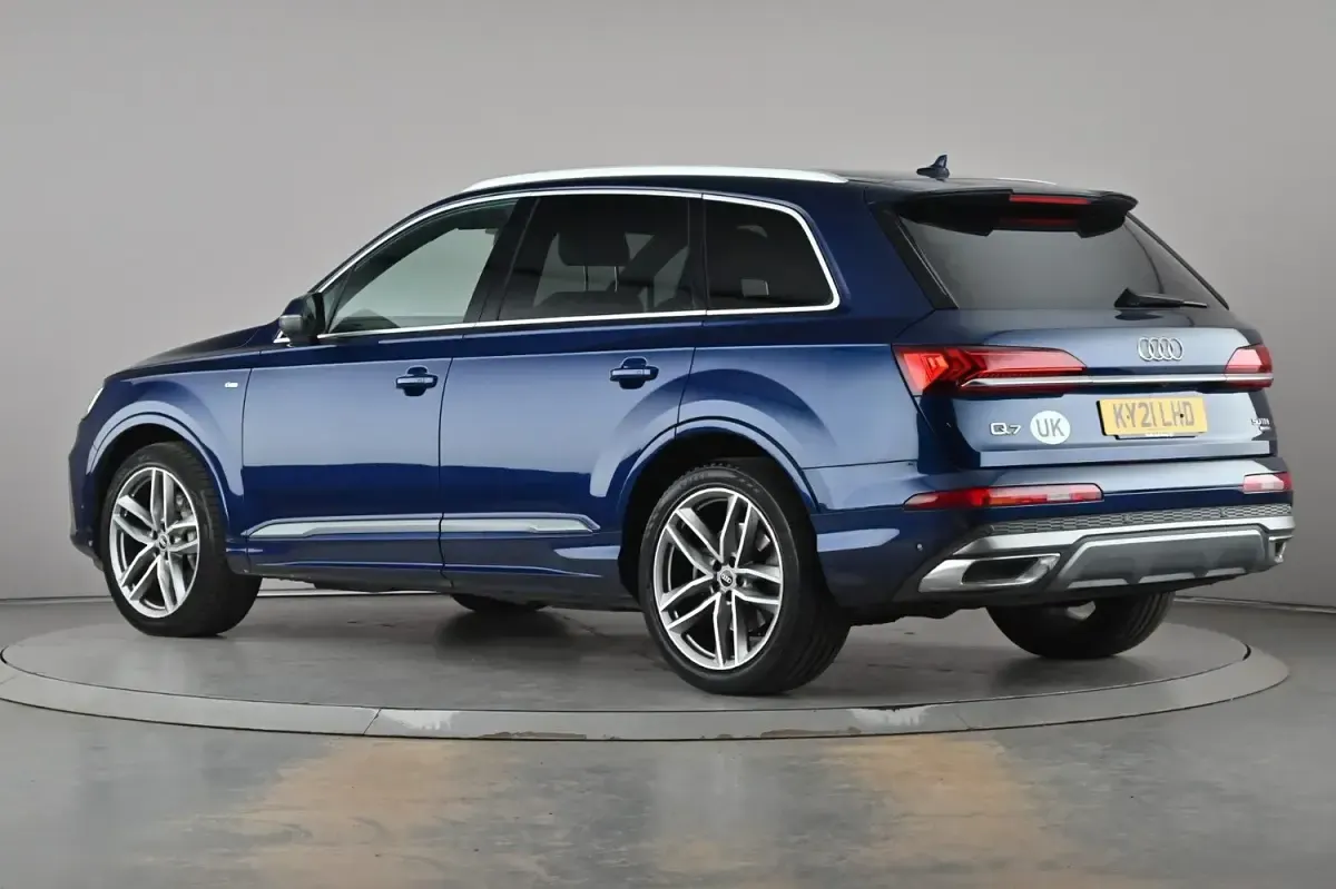 Used Audi Q7 S-Line 286 HP (210 kW) 2021 Blue SUV