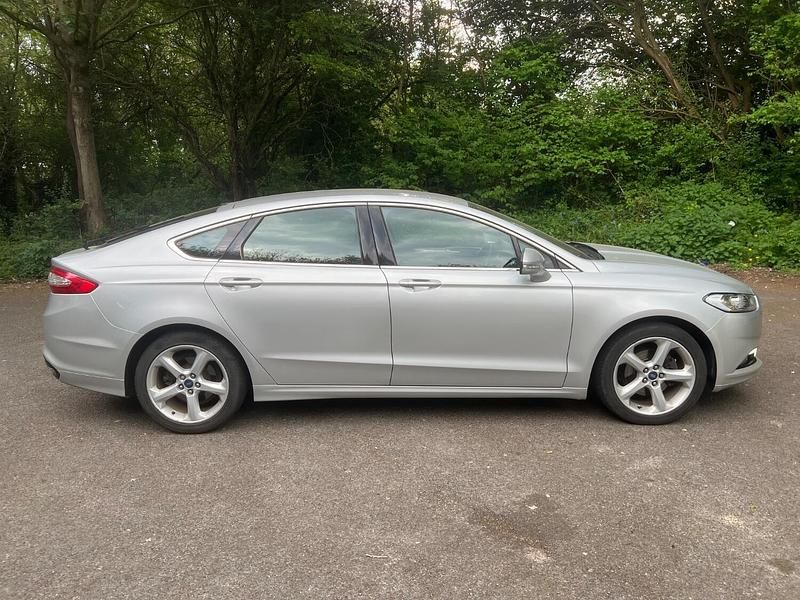 Silver Used 2017 Ford Mondeo Titanium Hatchback | £5,999 (A bit pricey) - Image 1/4