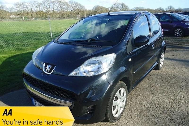 Used Peugeot 107 68 HP (50 kW) 2010 Black Hatchback